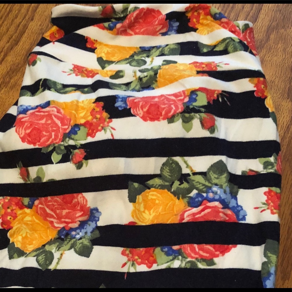 LuLaRoe “Julia print” TC leggings